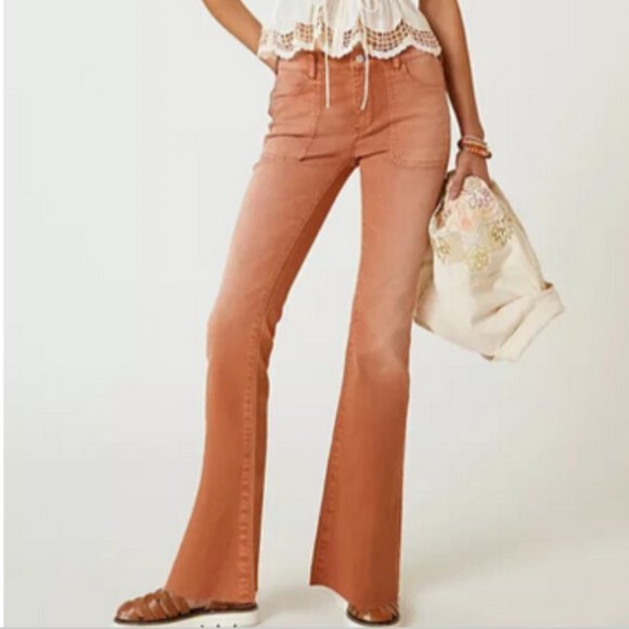 Anthropologie Pilcro 16W NWT The Low-Rise Icon Flare Jeans Bronze 16 W Low Rise - Picture 5 of 7